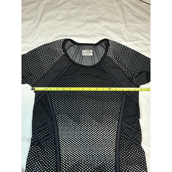 Athleta Womens Diamond Fastest Track Tee Black/White Dots Pullover Top Size Med - Picture 3 of 9